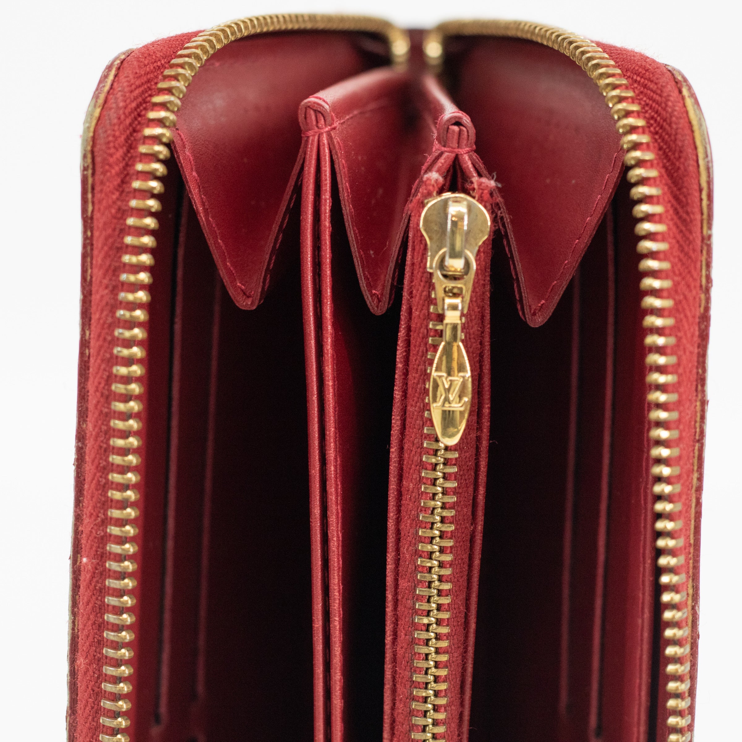 Louis Vuitton Vernis Red Zippy Wallet #1761