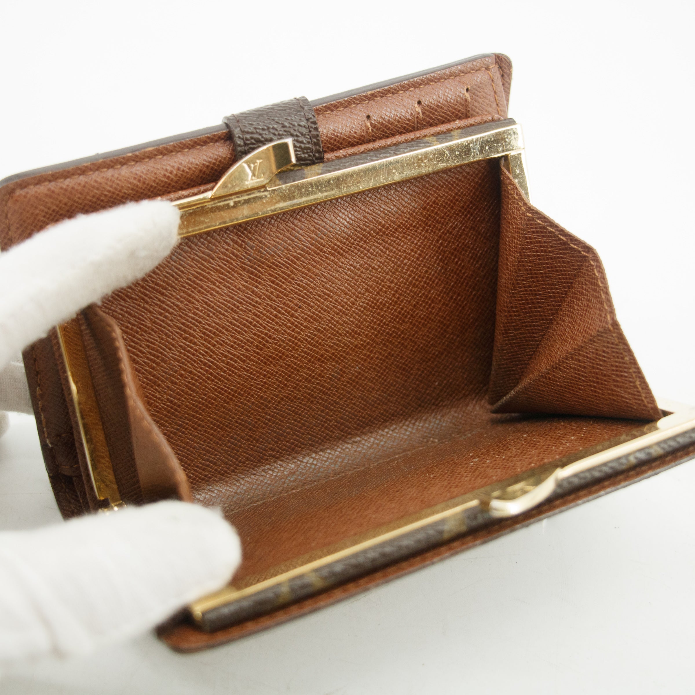 Louis Vuitton Monogram Canvas Kisslock Wallet #3826