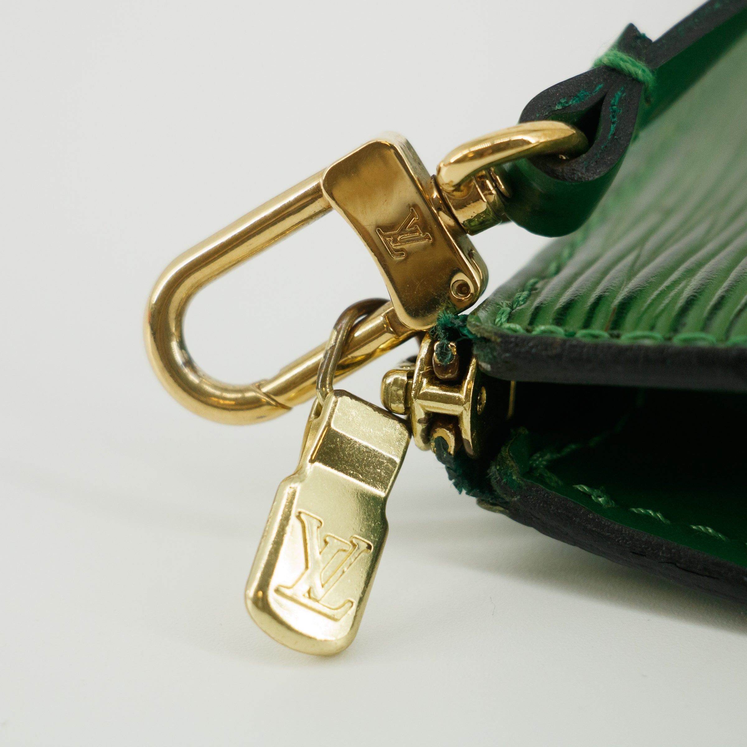 Louis Vuitton Epi Leather Green Pochette Shoulder Bag #5274